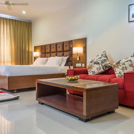 Hotel Saptagiri Hyderabad Exterior foto